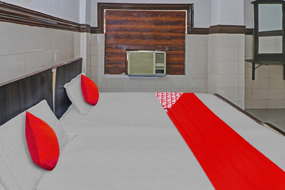 OYO Flagship Hotel Shree Palace and Restaurant, Station Road, Raipur