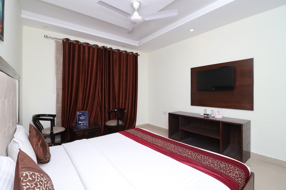 OYO 1617 Palm Retreat, Picture palace Mussoorie, Mussoorie