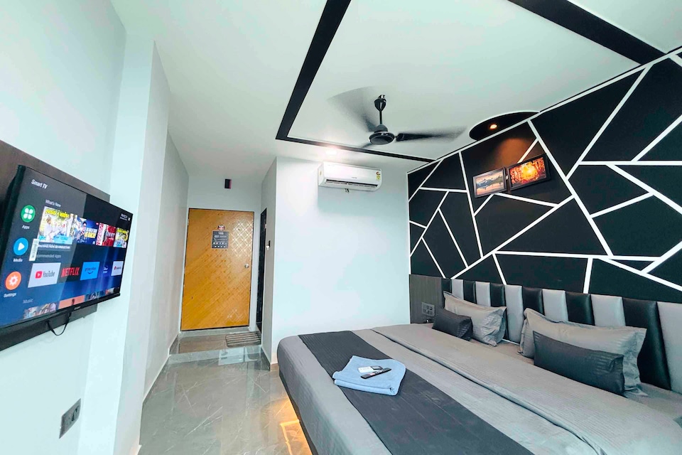 OYO 808065 Gray Rooms, Bardoli, Surat