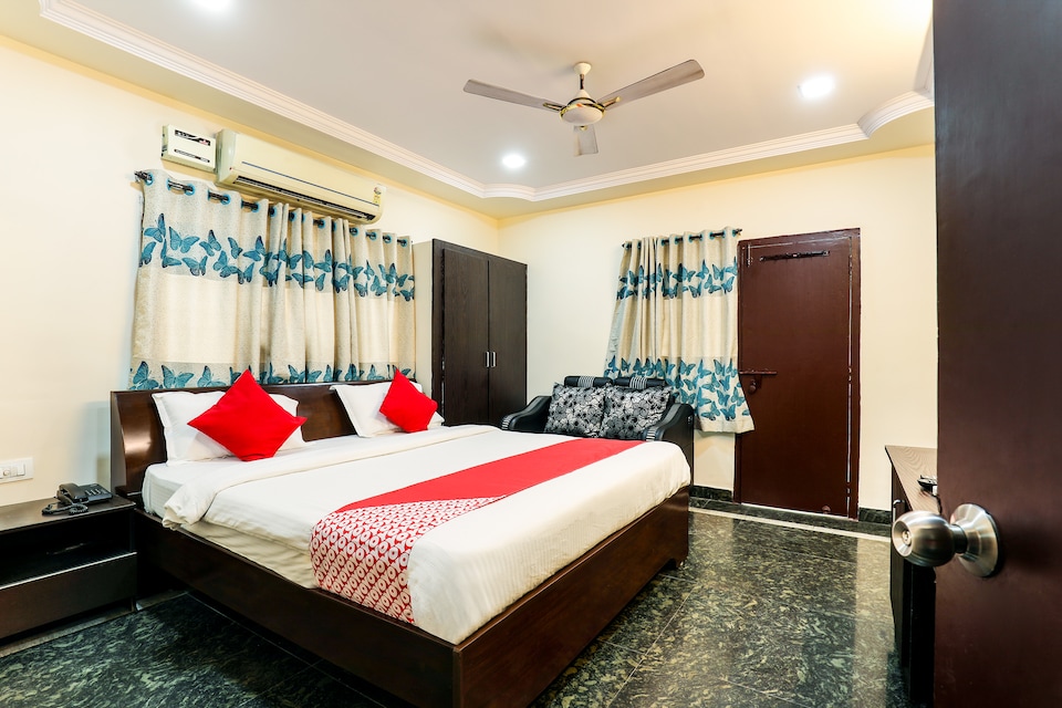 OYO 12856 Beach City, MVP Colony Visakhapatnam, Visakhapatnam
