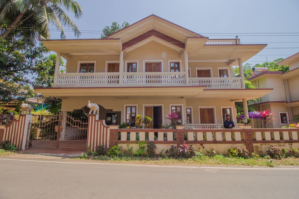 OYO 12865 Home Exquisite 3BHK Betalbatim, Panjim Goa, Goa