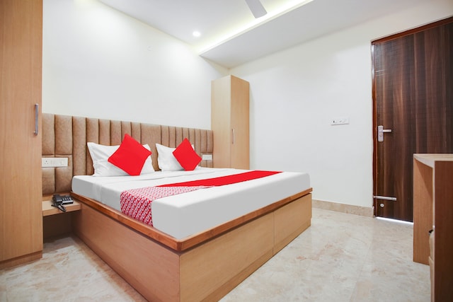 Hotel O Dhruva Residency