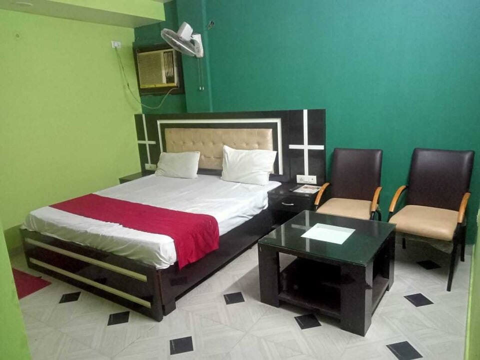 POP Hotel Crown Plaza, Meerut, Meerut