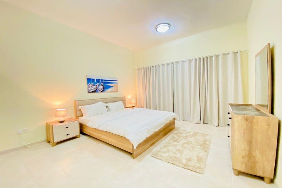 OYO 1025 Home Building 206, Discovery Gardens- 1Br (216), Discovery Garden Dubai, Dubai