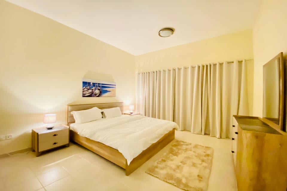 OYO 1025 Home Building 206, Discovery Gardens- 1Br (216), Discovery Garden Dubai, Dubai