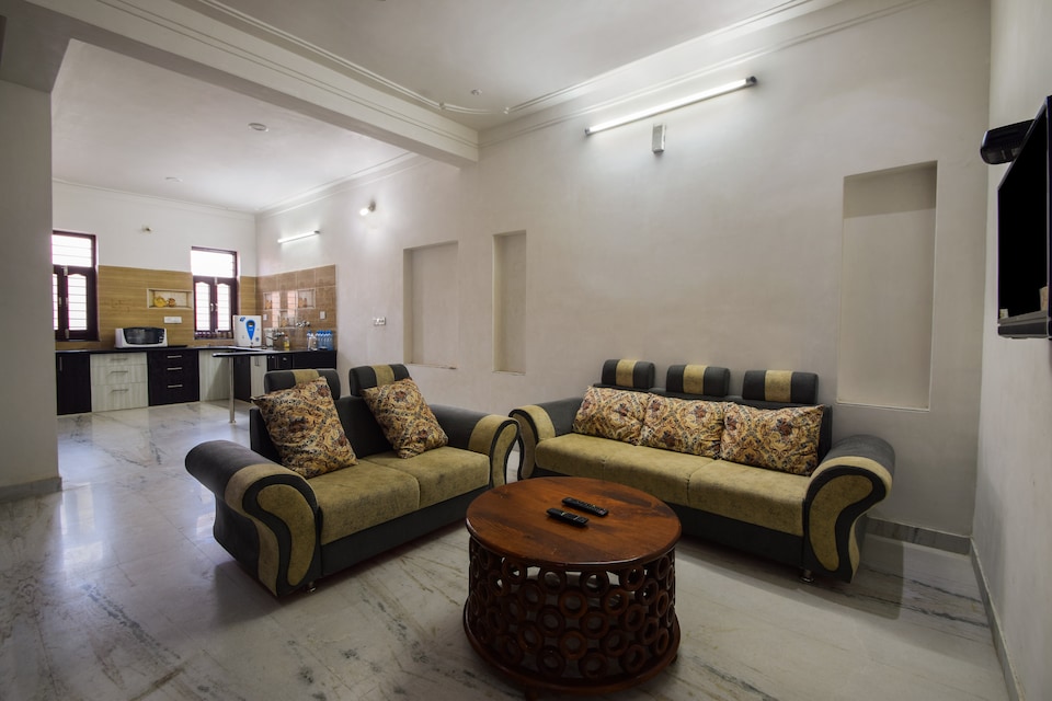OYO Home 12875 Contemporary 3BHK, Udaipur North, Udaipur