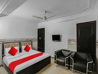 OYO Flagship M-1 Hotel