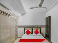 OYO Flagship M-1 Hotel