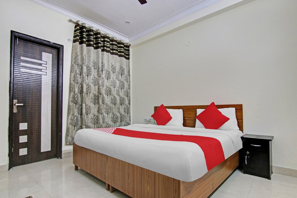 Live on DEL5352, Dwarka Delhi, Delhi