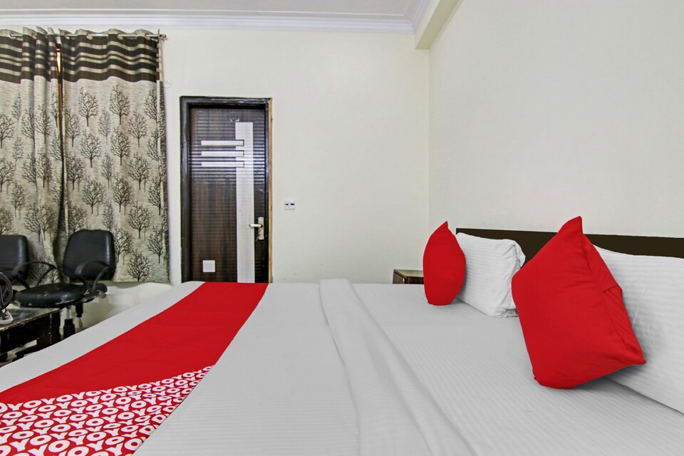 Live on DEL5352, Dwarka Delhi, Delhi