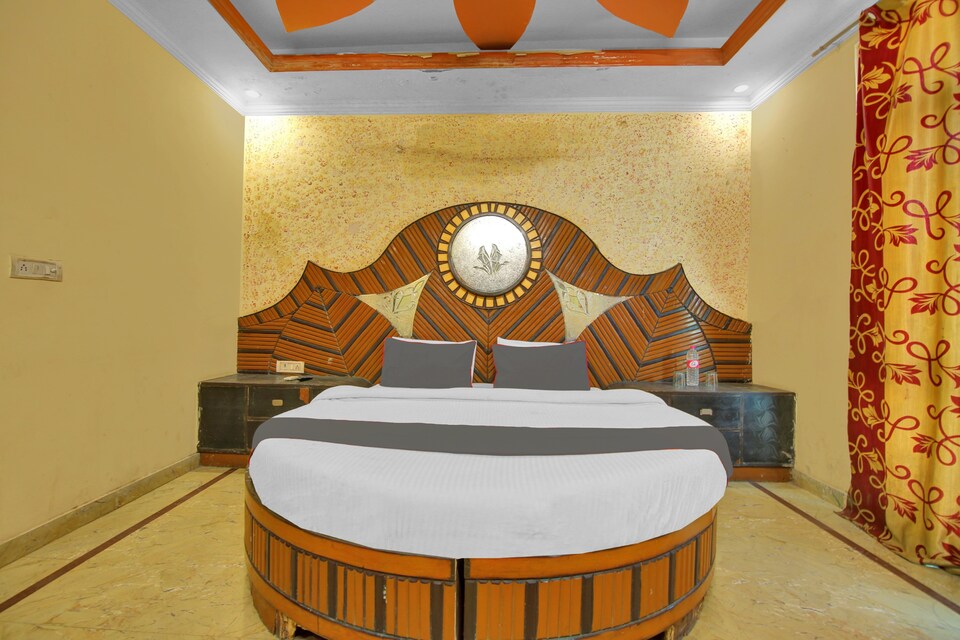 Live on DEL5792, Paschim Vihar Delhi, Delhi