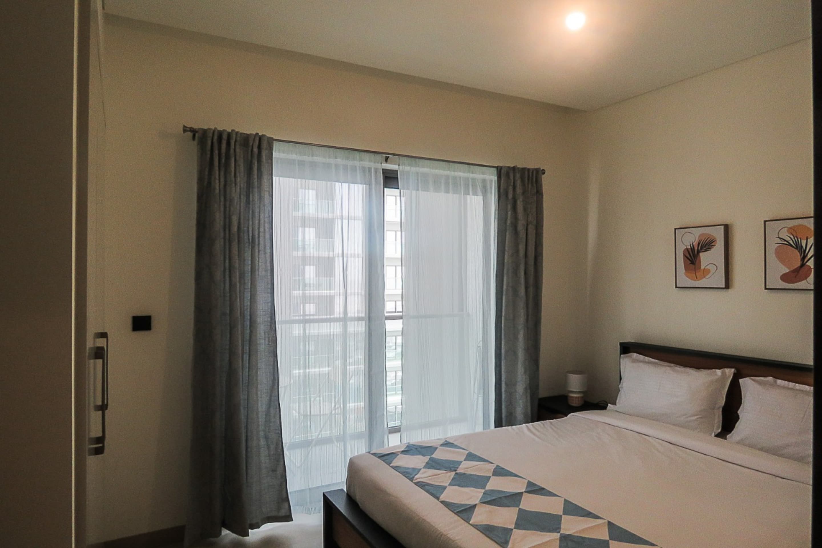 OYO 1028 Home 1 BHK Jumeirah Apartment 1, Al Bada'a