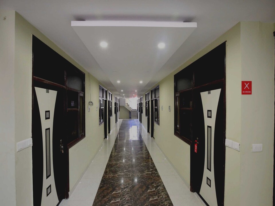 oyo-hotel-alpine-flagship-chandigarh-book-986-oyo