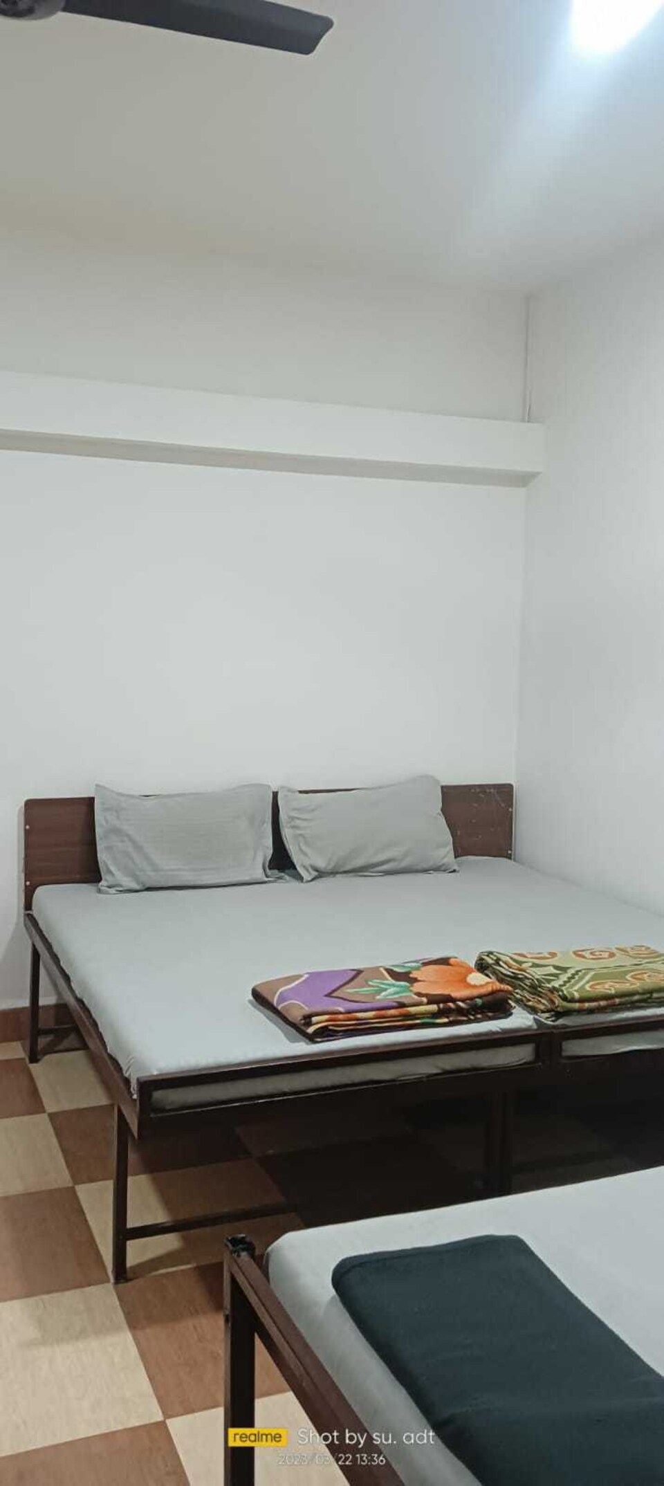 OYO 80822J Hungers Hotel, POR Vadodara, Vadodara