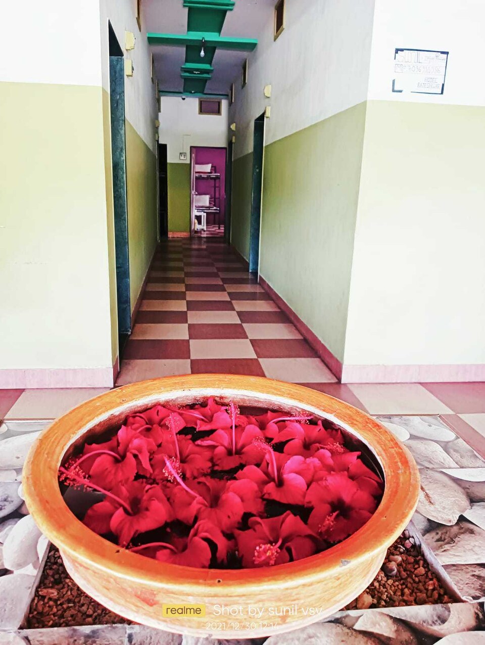 OYO 80822J Hungers Hotel, POR Vadodara, Vadodara