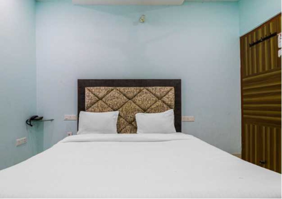 Live as a CHA739, Nayagaon Chandigarh, Chandigarh