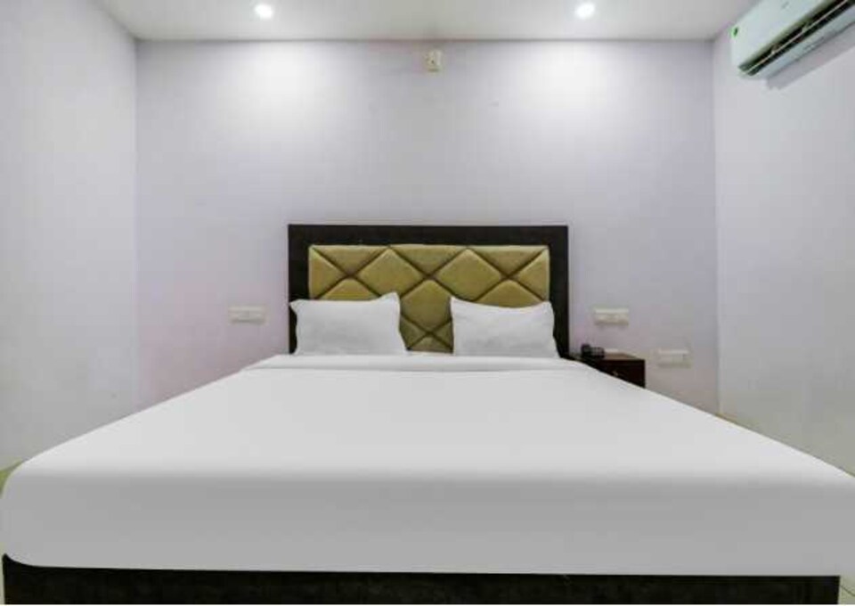 Live as a CHA739, Nayagaon Chandigarh, Chandigarh