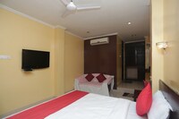 OYO Hotel A-1