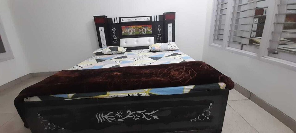 POP 80826F Hotel Sunrise , Budhana, Budhana