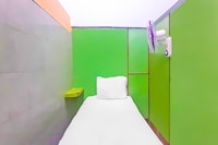 SPOT ON 92236 Kediri Family Homestay