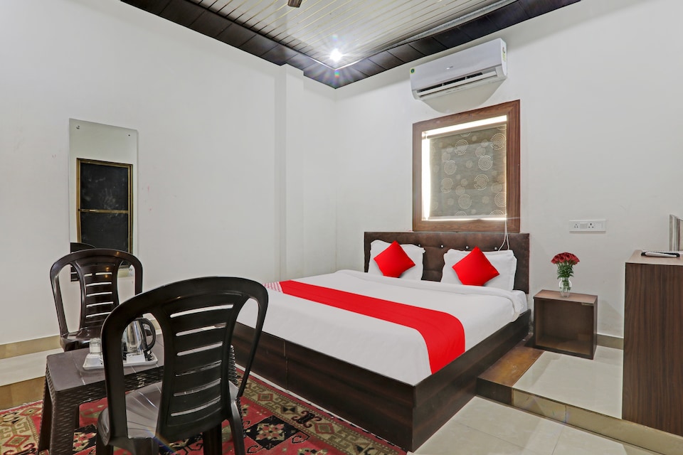 Hotel O R V  Inn, Golghar, Gorakhpur