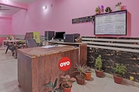 SPOT ON Red Rose Hotel & Banquet