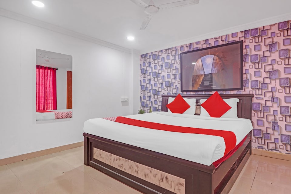 Hotel O New Lakeview Palace 1, Banjara Hills, Hyderabad