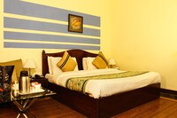 OYO Hotel Tulip Inn Green N Breeze