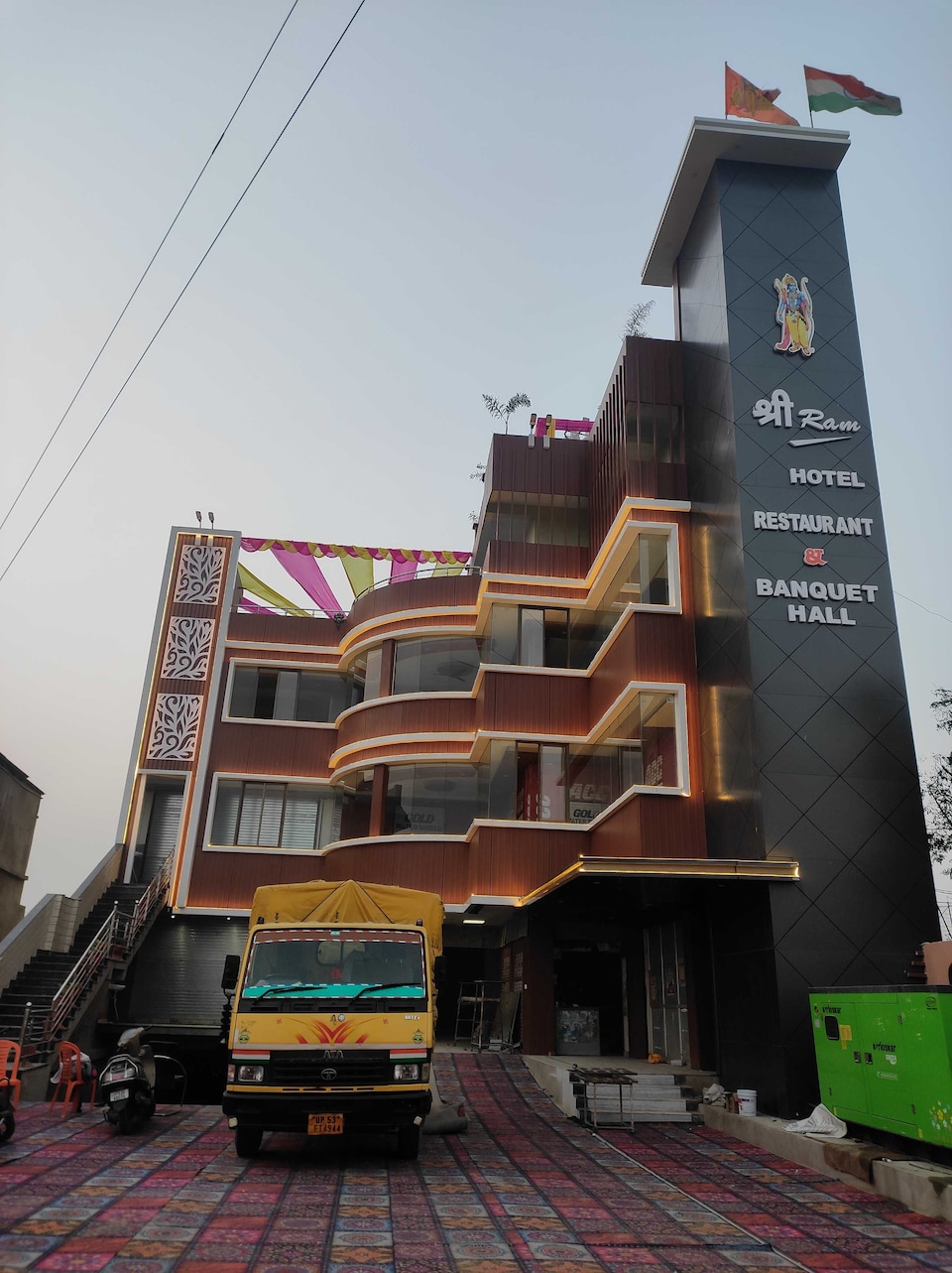 SPOT ON 80848A Shree Ram Hotel, Golghar, Gorakhpur