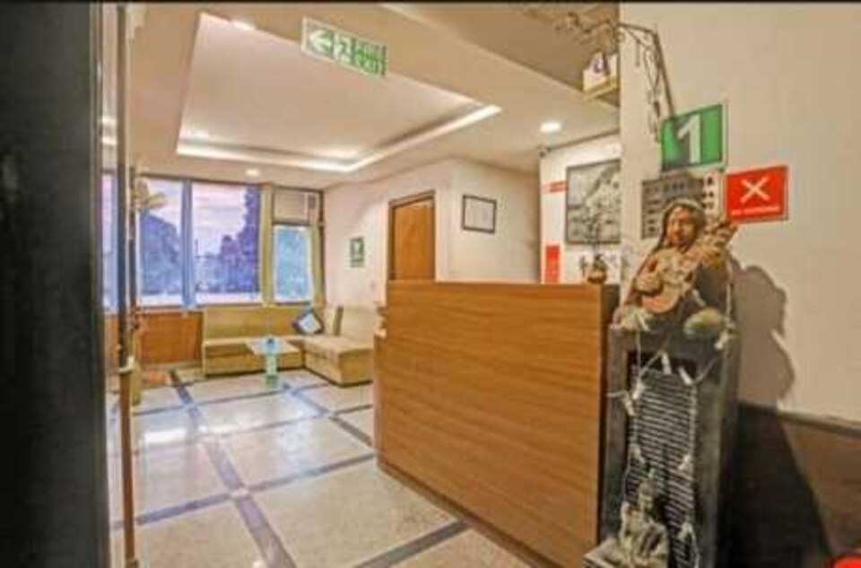 POP 80850H Silver Inn , New Friends Colony Delhi, Delhi