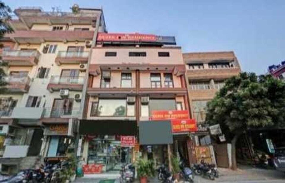 POP 80850H Silver Inn , New Friends Colony Delhi, Delhi