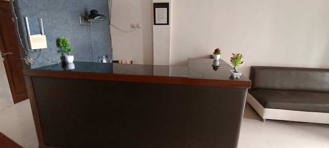 Hotel O Fanilly Guest House MarabahanNearJembatan Rumpiang