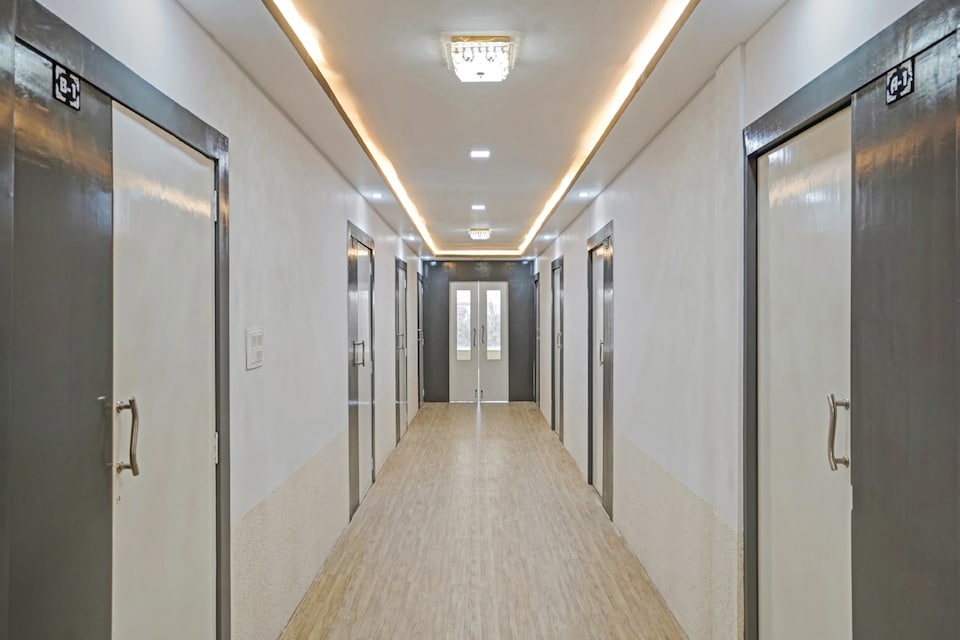 Hotel O Mr Crown Inn To Inn, Vikas Nagar Lucknow, Lucknow