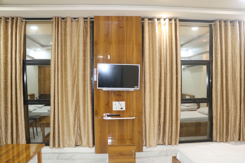 OYO Ashoka Hotel Lodge Marriage Hall, Pimpri Pune, Pune