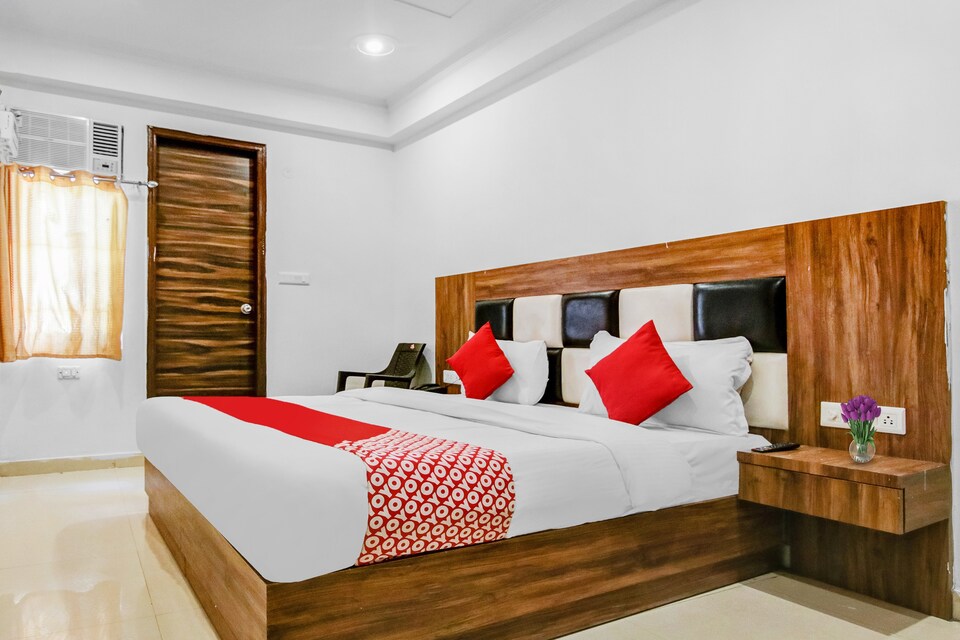 Live on DEL2360 , Chhatarpur Delhi, Delhi