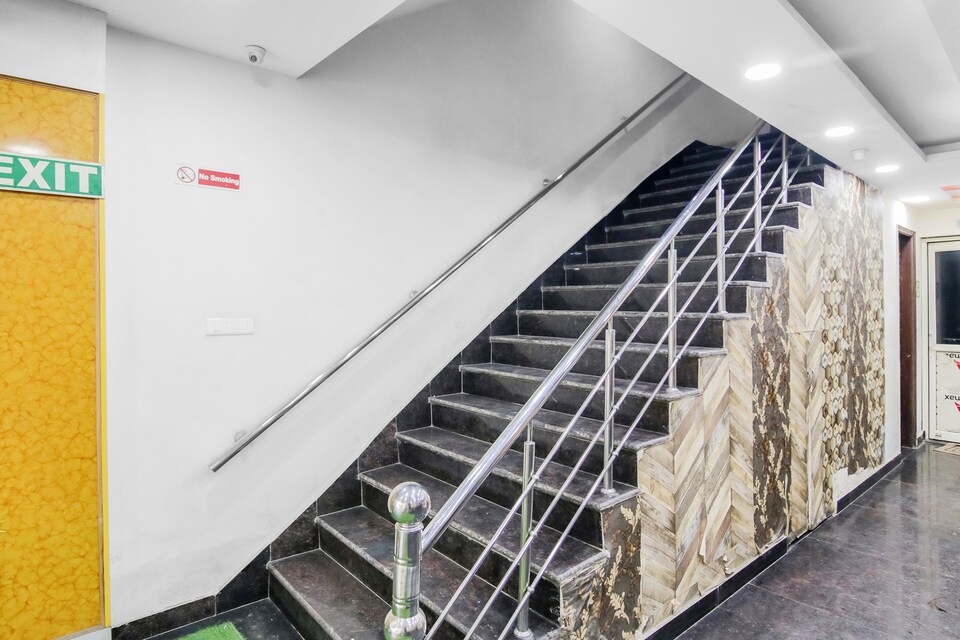 Live on DEL2360 , Chhatarpur Delhi, Delhi