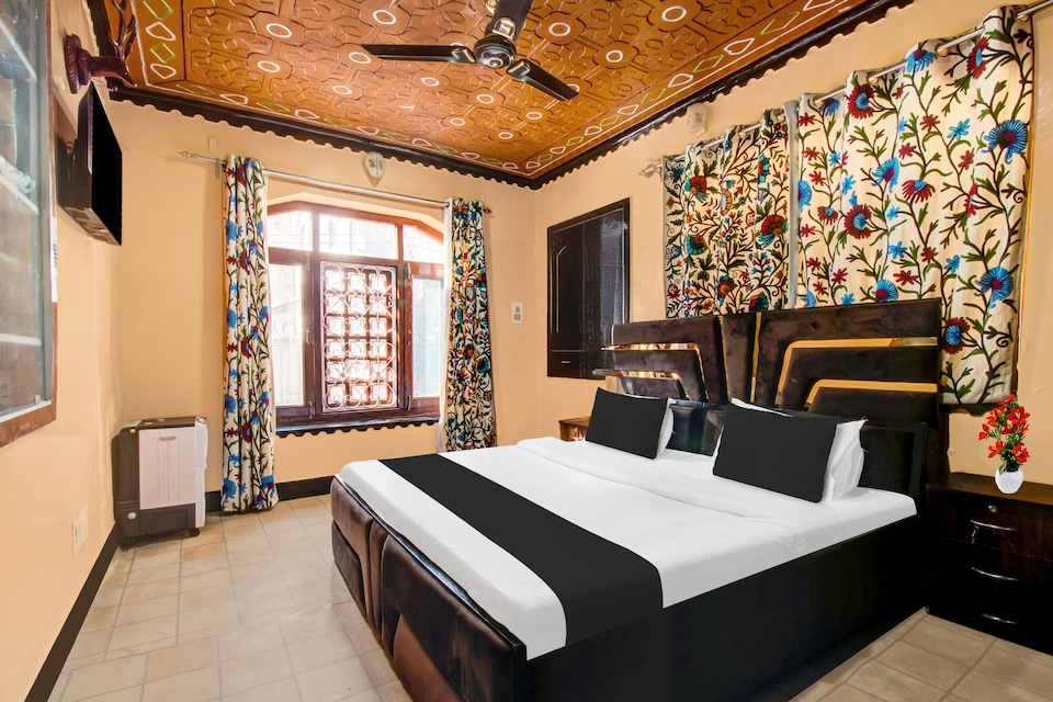 Collection O Brein Nishat Formerly Continental Guest House, Nishat Srinagar, Srinagar