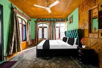 Collection O Brein Nishat Formerly Continental Guest House