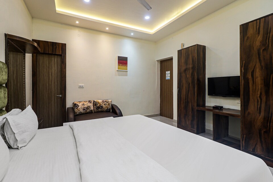 POP 80864E Krishna Inn Hotel & Banquet, Piska More, Ranchi