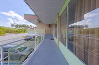 Sonrise Inn Lincoln Hwy By OYO