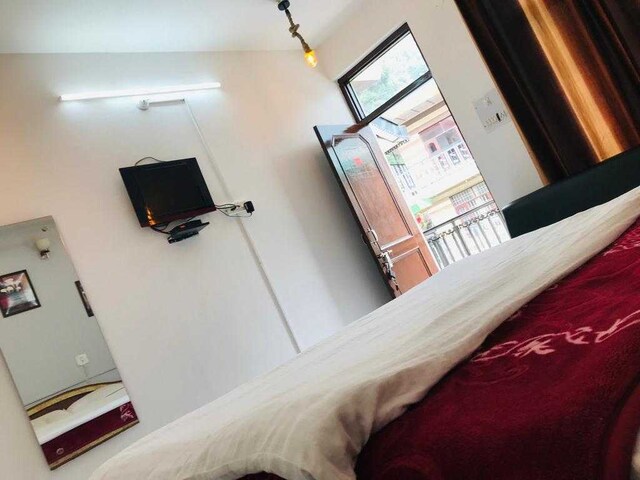 Flagship Hotel Gipsy King