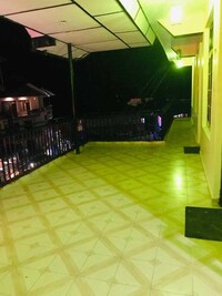 Flagship Hotel Gipsy King