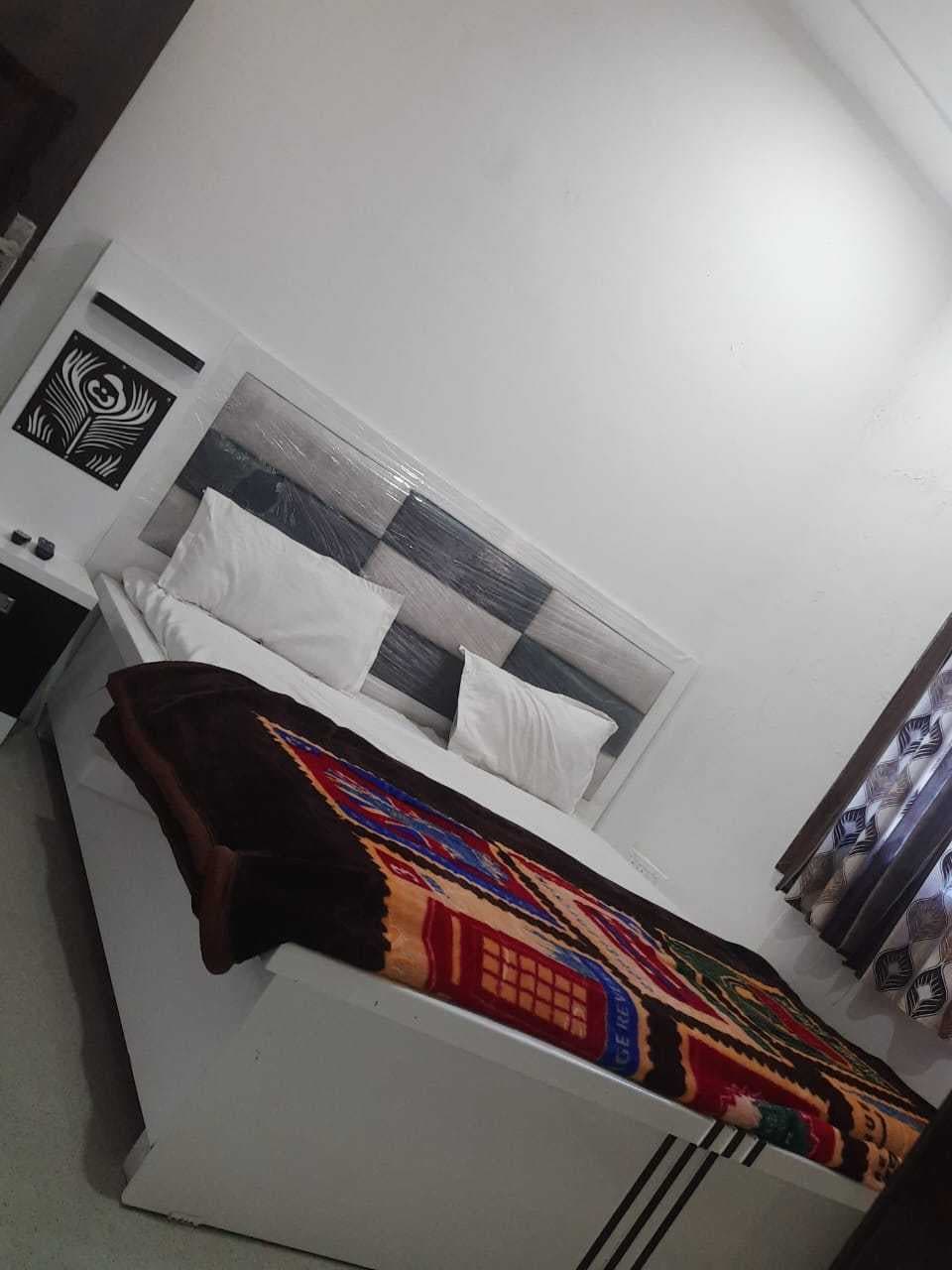 OYO Hotel Gopi Dham, Banke Bihari Mandir Vrindavan, Vrindavan