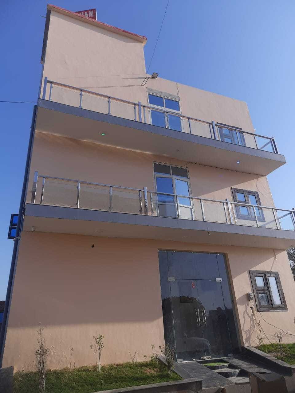 OYO Hotel Gopi Dham, Banke Bihari Mandir Vrindavan, Vrindavan