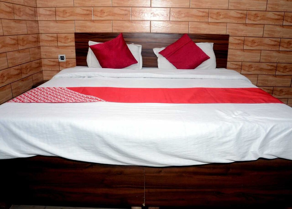 POP Hotel Krishna Krishti Palace, Meerut, Meerut