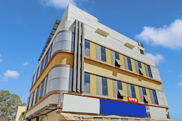 Hotel O Krs Comforts