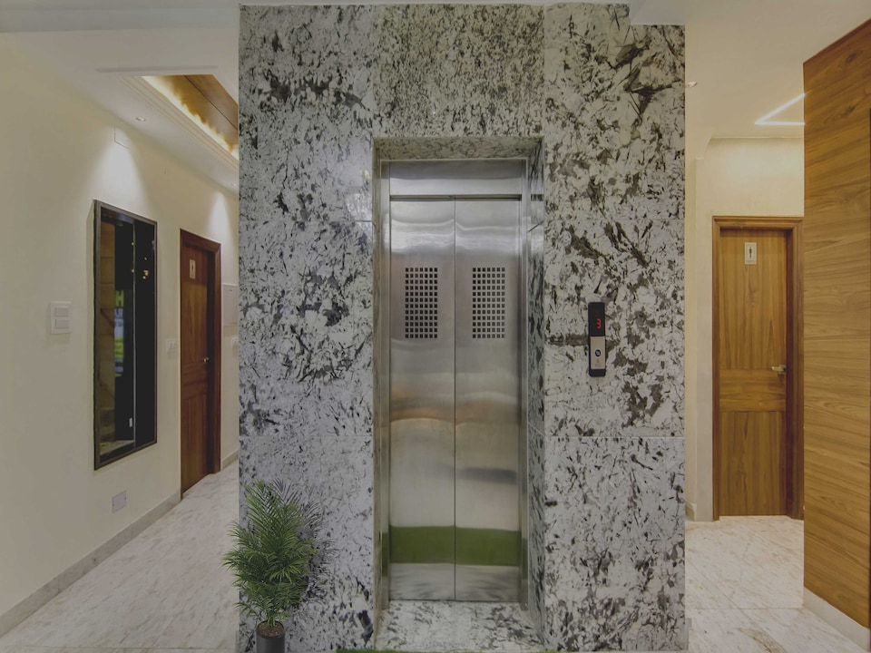 Townhouse 1190 Hotel Raj Plaza, Dera Bassi Chandigarh, Chandigarh