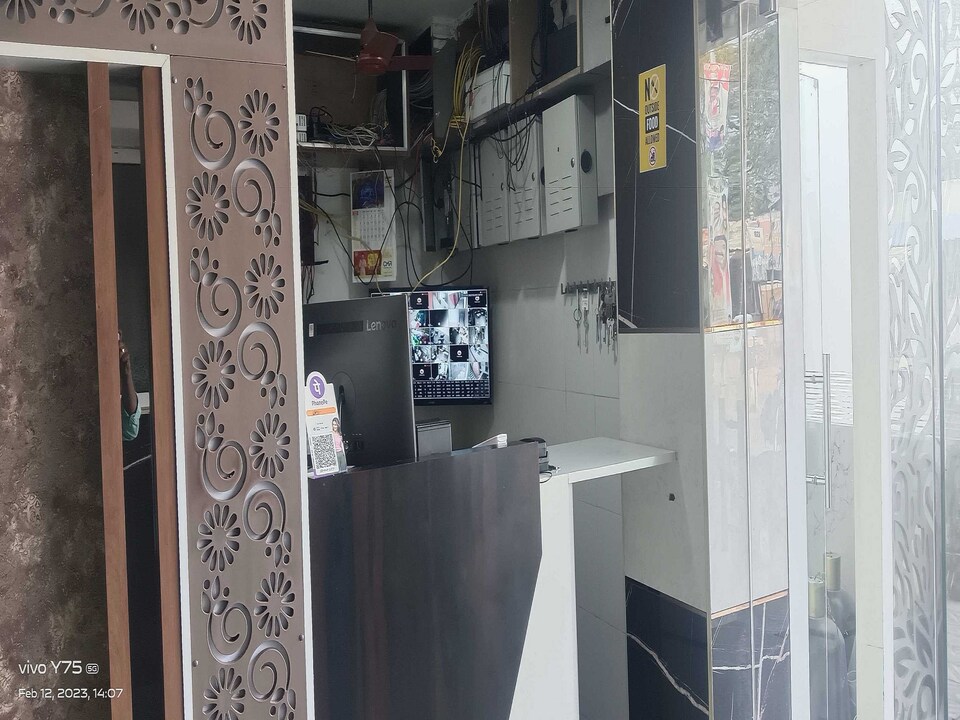 OYO Grand Samrat, Tenali, Tenali