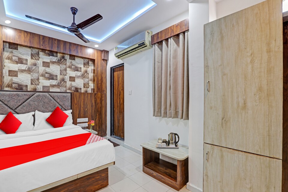 Flagship Hotel Sai Villa, Ashram Road Ahmedabad, Ahmedabad