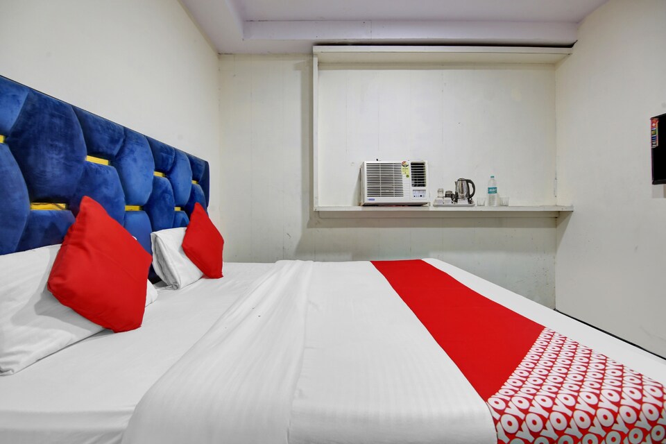 Flagship Hotel Grand Villa, Anand Vihar Delhi, Delhi